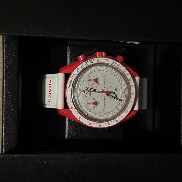 Swatch X Omega MoonSwatch Mission to Mars - Picture 2 of 3